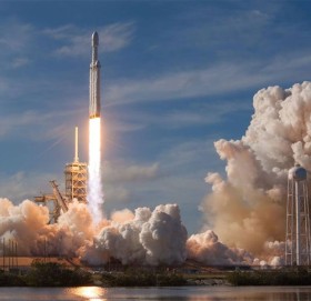 संसारकै महँगो अन्त्येष्टि, ४७ जनाको अस्तु अन्तरिक्षमा सेलाइँदै