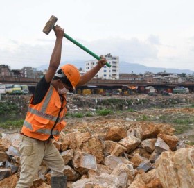 कस्तो छ दलहरुको घोषणा पत्रमा श्रमिकको मुद्दा ?