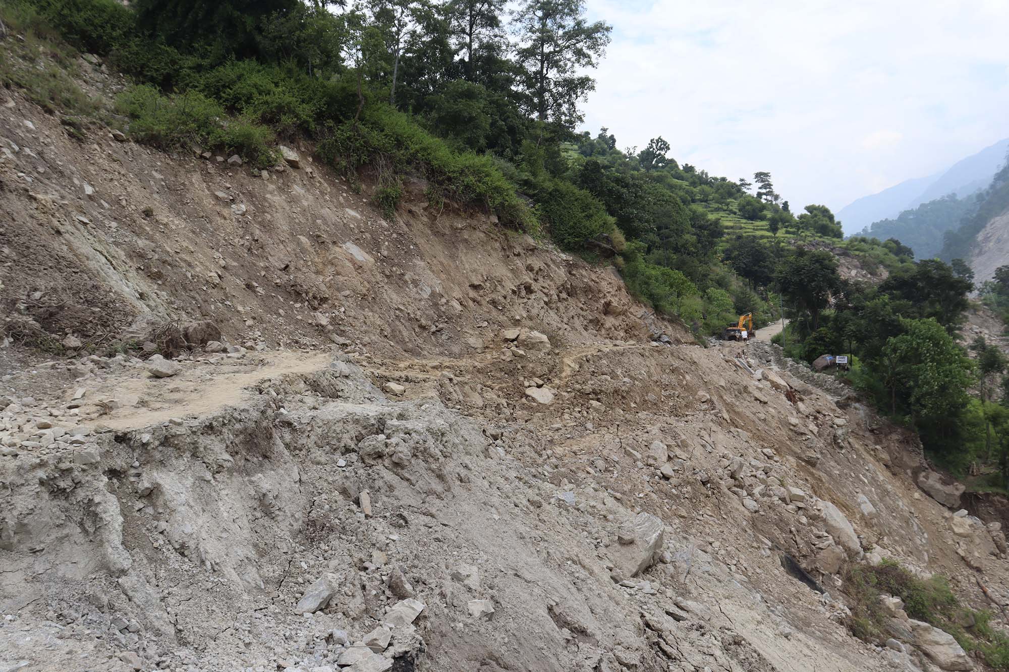 साँफे मार्तडी सडकको अम्कोटमा यो पटक पनि सडक बन्द हुने निश्चित