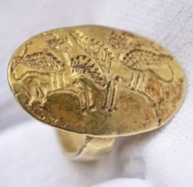 दोस्रो विश्व युद्धको समयमा चोरी भएको सुनको औंठी ग्रीस फिर्ता