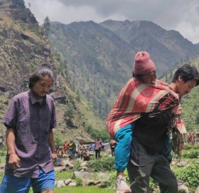 १ लाख ३५ हजार हेलिकप्टरबाट भाडा तिरेर सुत्केरीको उद्धार