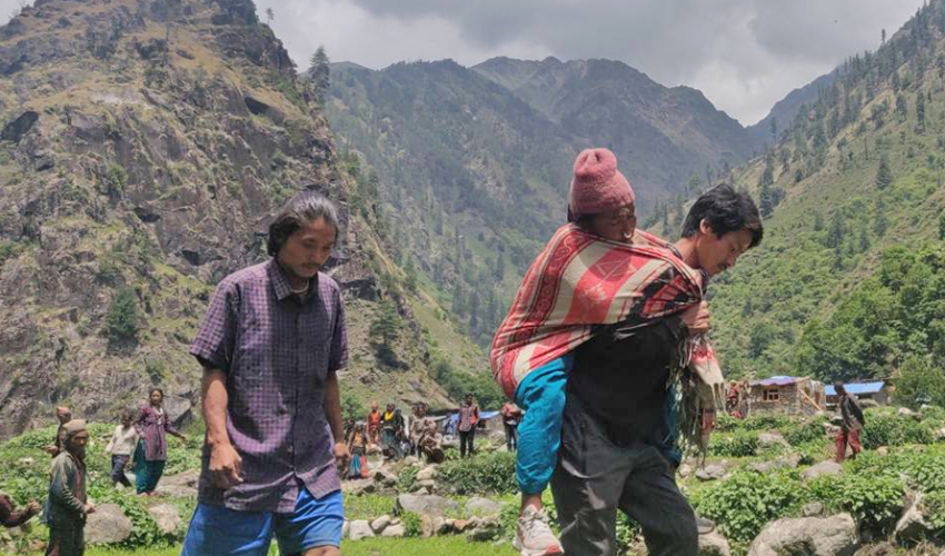 १ लाख ३५ हजार हेलिकप्टरबाट भाडा तिरेर सुत्केरीको उद्धार