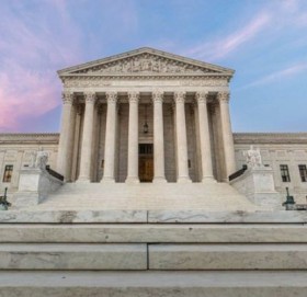 अमेरिकी सर्वोच्च अदालतद्वारा गर्भपतन अधिकार खारेज