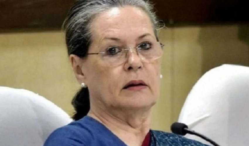 सोनिया गान्धीका निजी सचिवलाई बलात्कार आरोप