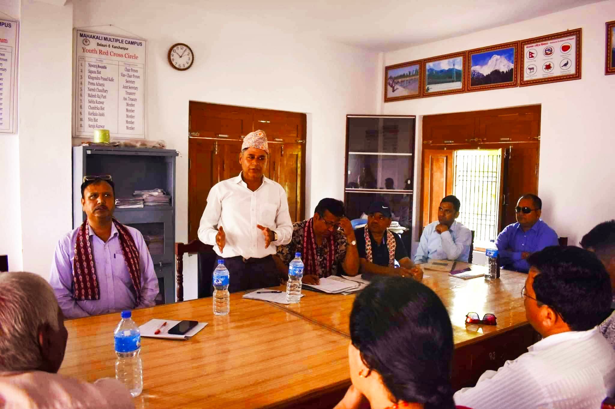 बेलाैरी : एम.एड सञ्चालनका लागि डीनकाे टाेलीद्धारा क्याम्पसकाे अवलोकन