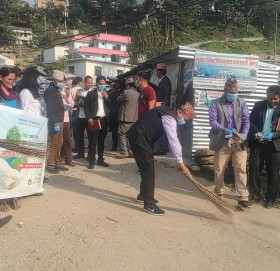बडीमालिकाले गर्यो मार्तडी बजार सरसफाई कार्यक्रमको सुभारम्भ