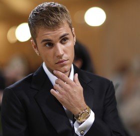 अनुहारमा पक्षघात भएपछि जस्टिन बिबरको ‘वर्ल्ड टुर’ रोकियो