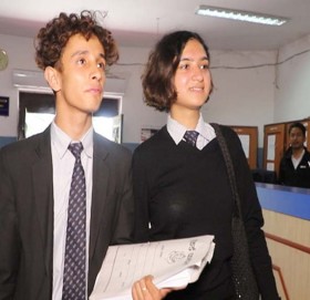 १९ वर्षका दुई विद्यार्थी जसले दिलाए कैदीबन्दीलाई मताधिकार