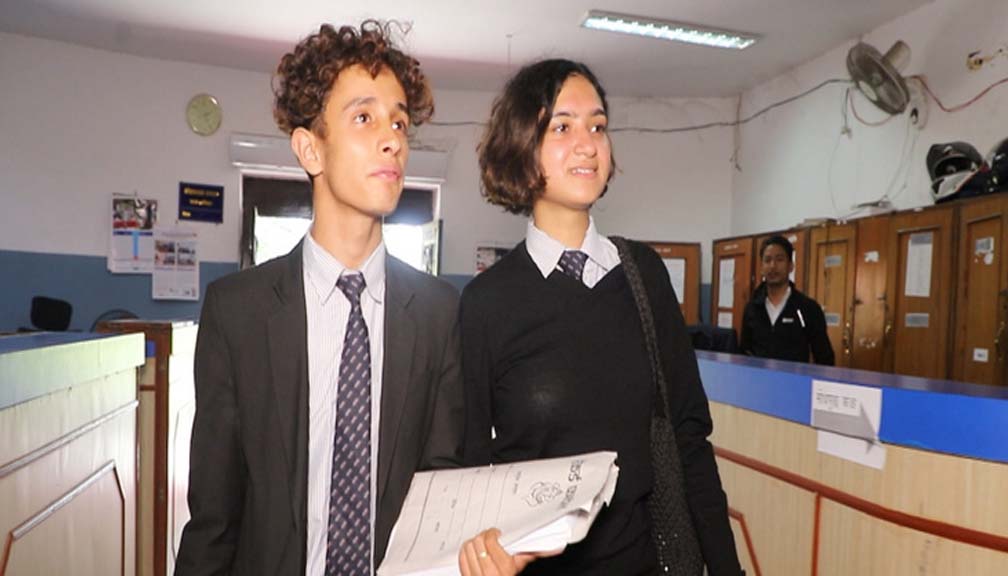 १९ वर्षका दुई विद्यार्थी जसले दिलाए कैदीबन्दीलाई मताधिकार