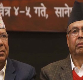 खनाल–नेपालबीच बढ्यो दुरी, सत्ता गठबन्धनमा कस्तो पर्ला असर ?