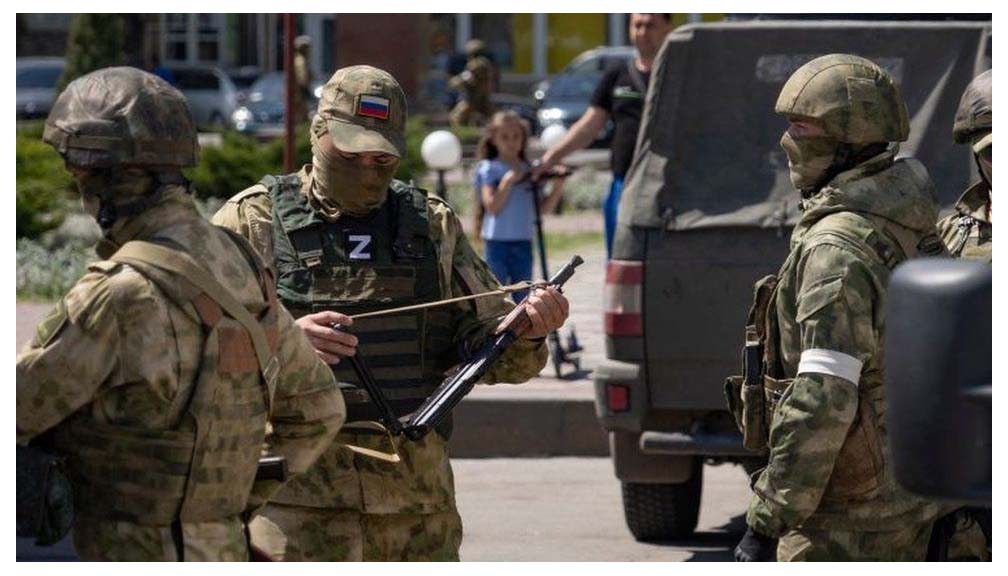 कब्जा गरेका युक्रेनी सहरमा रुसले पासपोर्ट बाँड्न थाल्यो