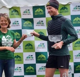 ५० घोडा र १ हजार मान्छेलाई दौडमा जितेर विश्व कीर्तिमान