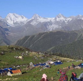 ‘देवी खुसी पार्न छाउ सुकाउन्या ओख्थो’