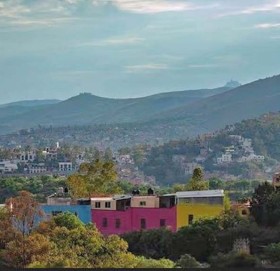 एउटा विचित्रको गाउँ : बलात्कारीहरू जेलमा होइन सुन्दर घरमा बस्दछन्