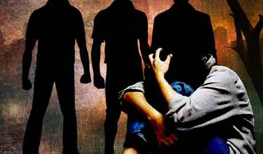कञ्चनपुरमा ‘सेक्स भिडिओ’ भाइरल गर्ने धम्की दिएर प्रेमीकै अगाडि प्रेमिकाको सामूहिक बलात्कार