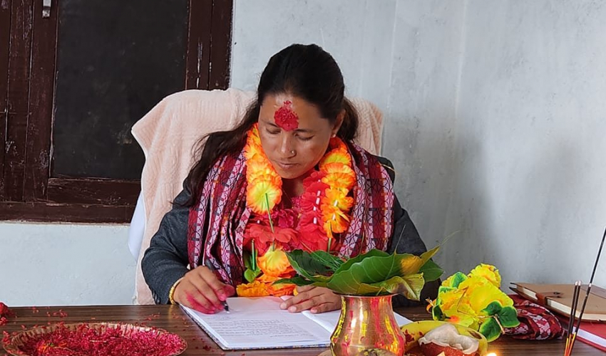 अछामका शाही मृत्यु प्रकरणः पक्राउ परेकी मेयर चलाउनेसहित ३ जनामाथि मुद्दा नचल्ने