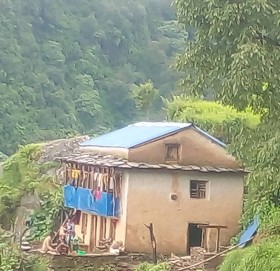 आवास कार्यक्रममा अनियमितता गरेको  स्थानीयद्धारा गुनासो