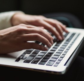 अनलाइनमा गालीगलौज गर्नेलाई जेल हालिने