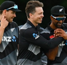 करिअरकै पहिलो ओभरमा ब्रासवेलको ह्याट्रिक