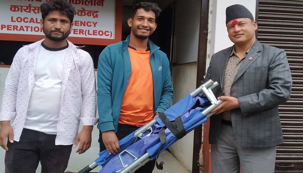 बडिमालिका नगरपालिका द्वारा समाज सुधार युवा क्लवलाई स्टेचर हस्तानतरण