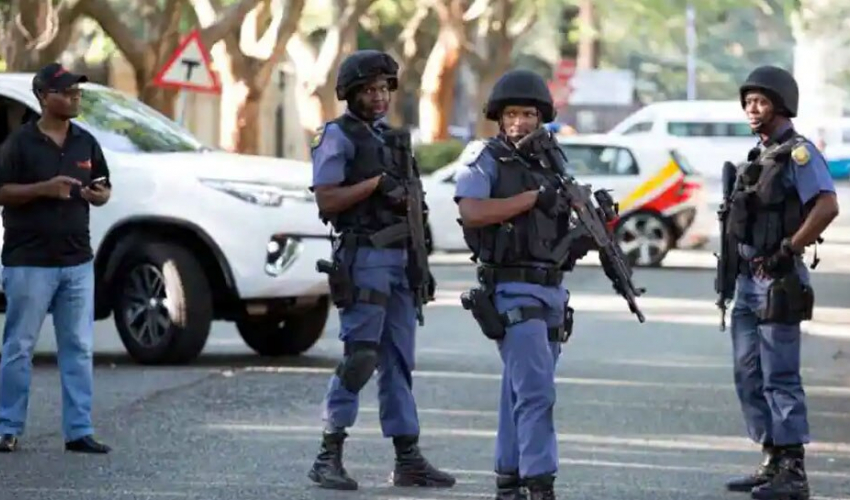 दक्षिण अफ्रिकाको एक बारमा गोली हानाहान, १४ जनाको मृत्यु