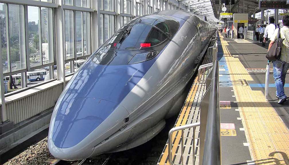 चन्द्रमासम्मै जानेछ जापानको बुलेट ट्रेन !