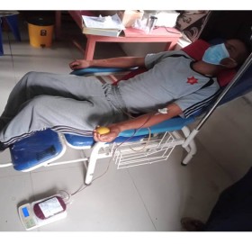 जिल्ला अस्पताल बाजुरामा सेनाले दिए सुत्केरीलाई रगत