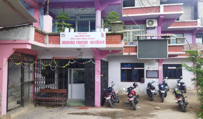 डडेल्धुरामा पहिलोपटक सवारी लाइसेन्सको परीक्षा, भदौमा ट्रायल