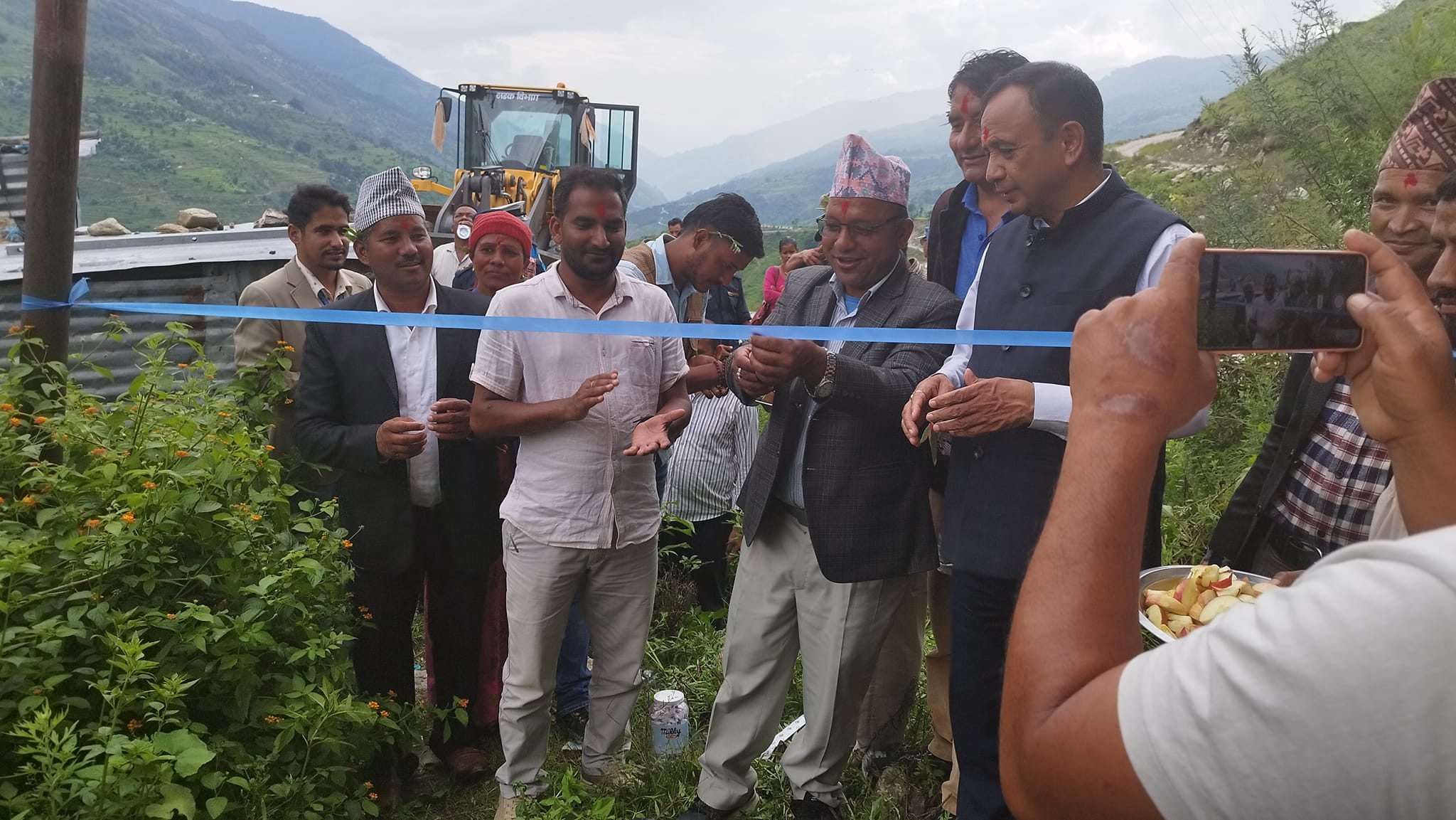 चार बर्षपछि साँफे मार्तडी सडकको अम्काेटमा वैकल्पिक मार्ग निर्माण सुरु