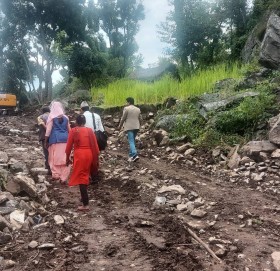 उपप्रमुख कुवरद्धारा कन्सन हरडे सडक अनुगमन