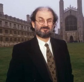 धम्की र मृत्युको आतंकमा बाँचेका सलमान रुस्दीको कथा