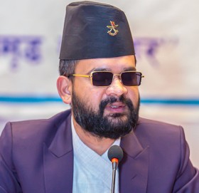 शिक्षक र कर्मचारीलाई दलीय आबद्धता त्याग्‍न मेयर शाहको निर्देशन