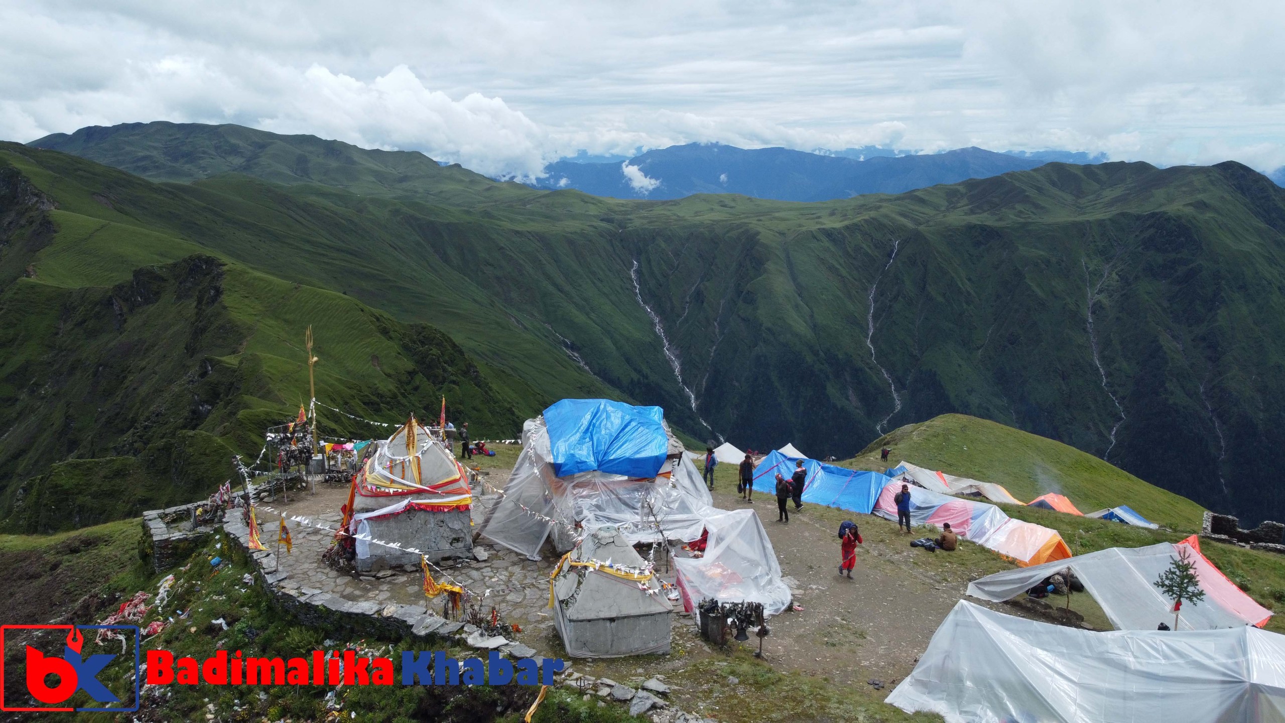 बडिमालिका मन्दिर बनाउँदै नेपाली सेना