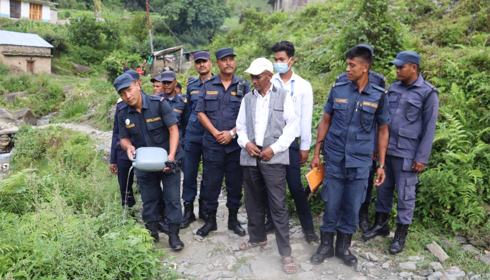 बाजुरामा अवैध मदिरा नष्ट