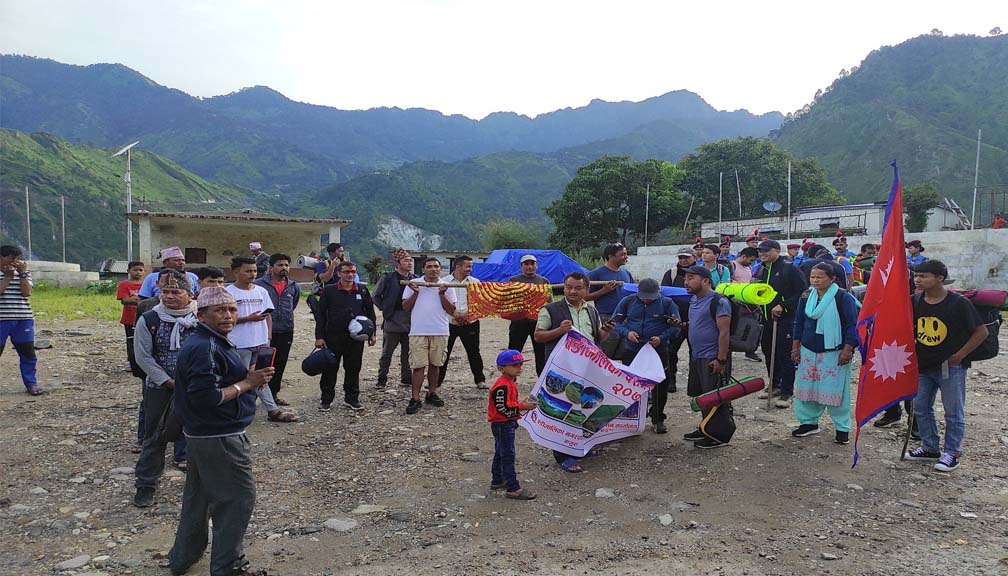 बडिमालिका दर्शन गर्न सरकारी टोली प्रस्थान