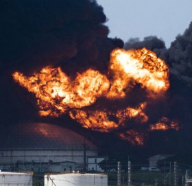 क्युबाको तेल भण्डारणमा चट्याङ पर्दा एक जनाको मृत्यु, १२० बढी घाइते, १७ अग्निनियन्त्रक बेपत्ता