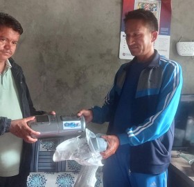 जनउत्थान मलेसियाद्धारा बाजुरा अस्पताललाई भेन्टिलेटर सहयोग