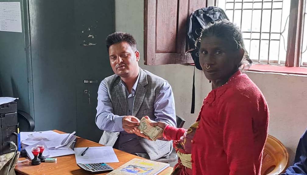 जगन्नाथ गाउँपालिकाका वडामै सामाजिक सुरक्षा भत्ता बितरण