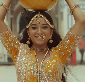 सुहानालाई लिएर ‘भगवत् गीता’ निर्देशन गर्दै झरना, बैशाख १ गते रिलिज हुने