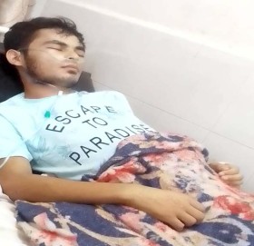 क्यान्सर पिडीत २४ वर्षिया विनोद ६ वर्ष देखि अस्पतालकाे शैयामा छटपटाउदै