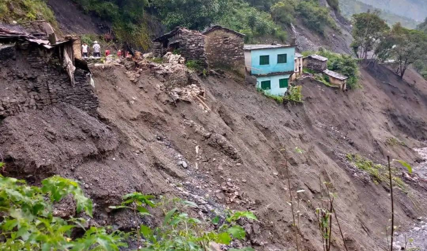 बाढीपहिरोमा आफन्त गुमाएका परिवारले अझै पाएनन् राहत