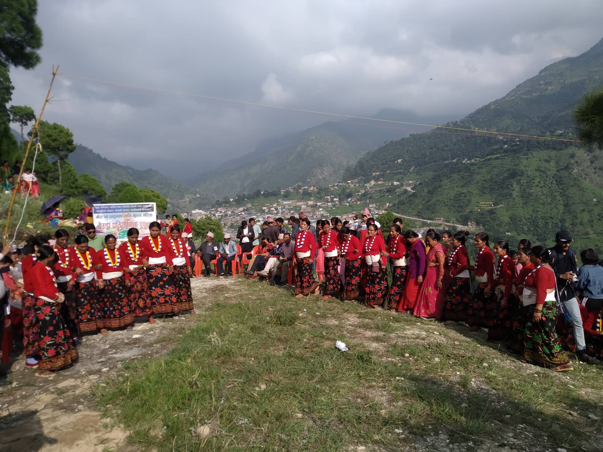 बाजुरामा गाैरा पर्वकाे राैनक फाेटाे फिचर