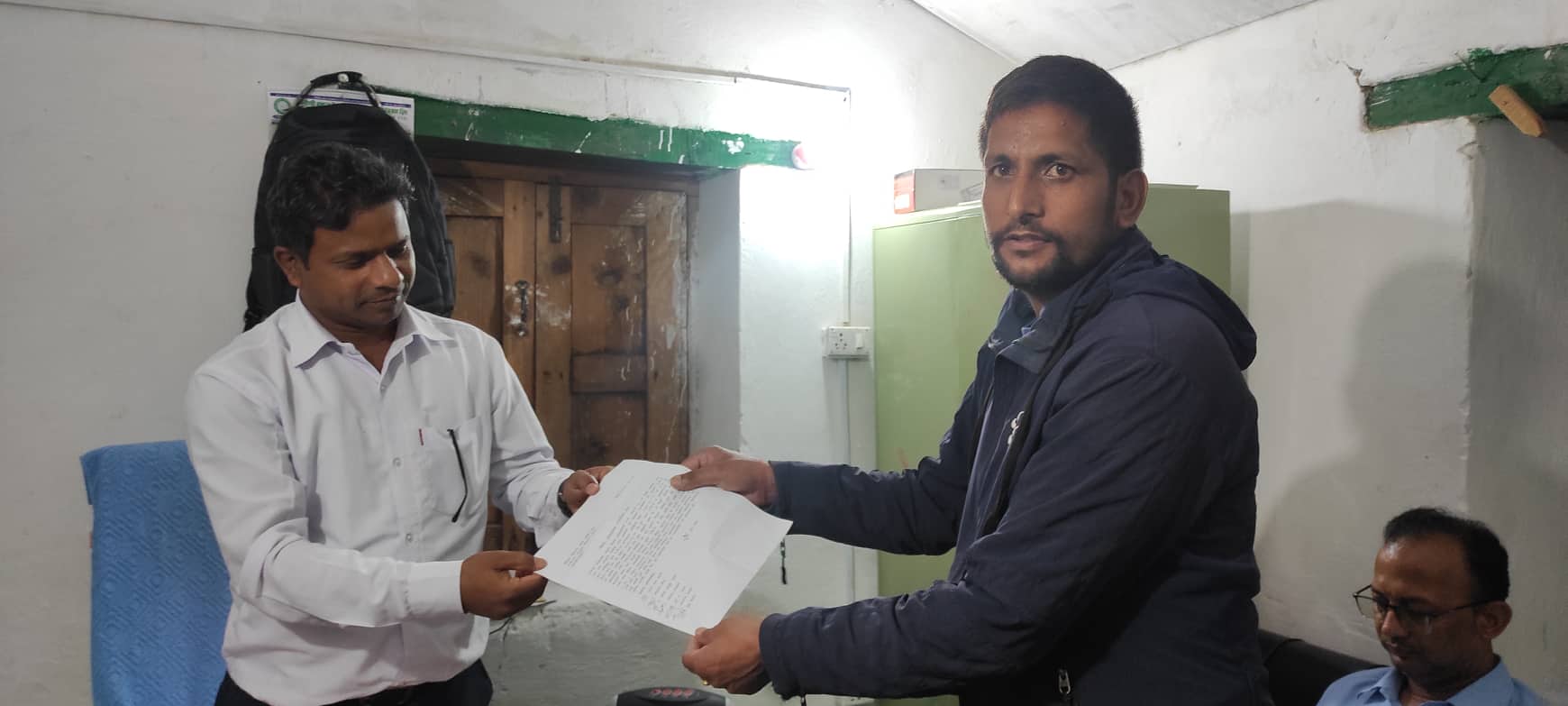 विद्युत प्राधिकरणका कर्मचारीले बुझाए कार्यालय प्रमुखलाई ध्यानाकर्षण पत्र