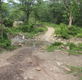 धनगढी–दीपायल द्रुतमार्गअन्तर्गत २६ किलोमिटर स्तरवृद्धिको काम अलपत्र