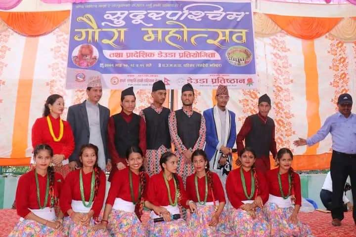 देउडा प्रतियाेगितामा बाजुराकाे टिम प्रथम