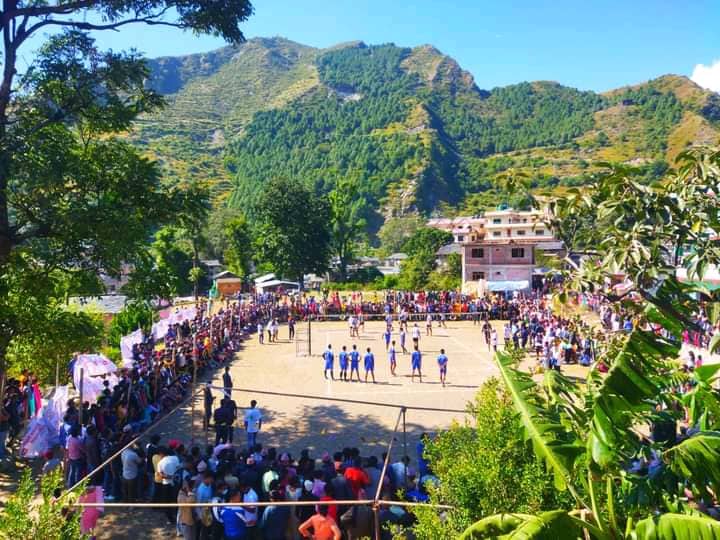 बझाङ शिलदेवी मेला:आज पहिलो खेल छबिसपाथिभेरा र थलारा बिच हुदैं