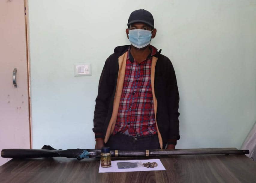 अबैध भरुवा बन्दुक सहित त्रिबेणी ७ का एक जना पक्राउ 