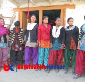 बाजुराको बिच्छयाँमा उच्चमाबि नहुँदा पढाइ छोडदै छात्रा