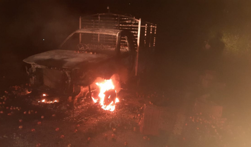 गुडिरहेको भ्यानमा आगलागी