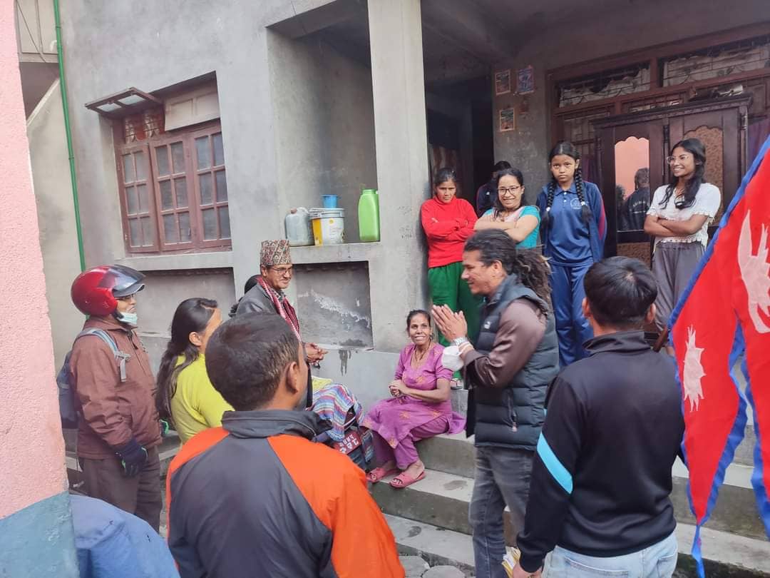 बाजुराका युवा हेमराज थापा काठमाडौ चुनावी मैदानमा, काँग्रेस एमालेलाइ थापाकाे डर